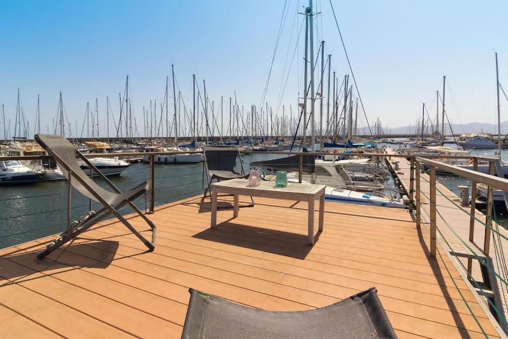 Houseboat Sardinia Suite Каляри Екстериор снимка