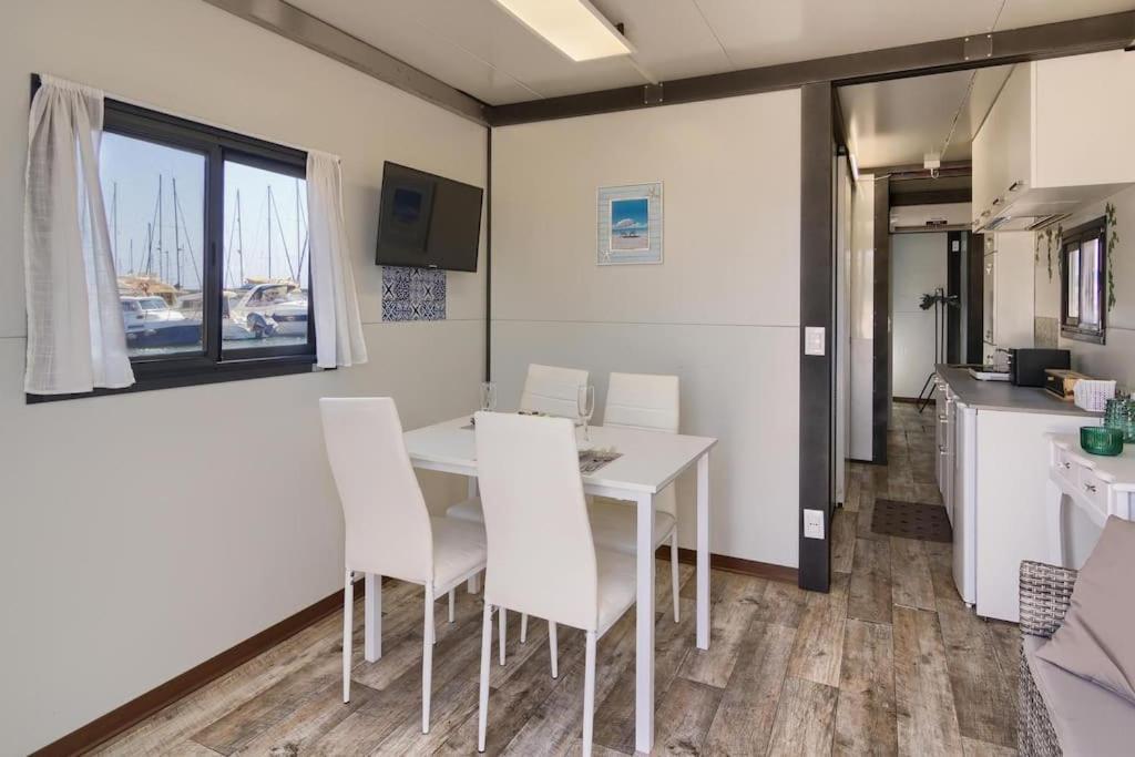 Houseboat Sardinia Suite Каляри Екстериор снимка