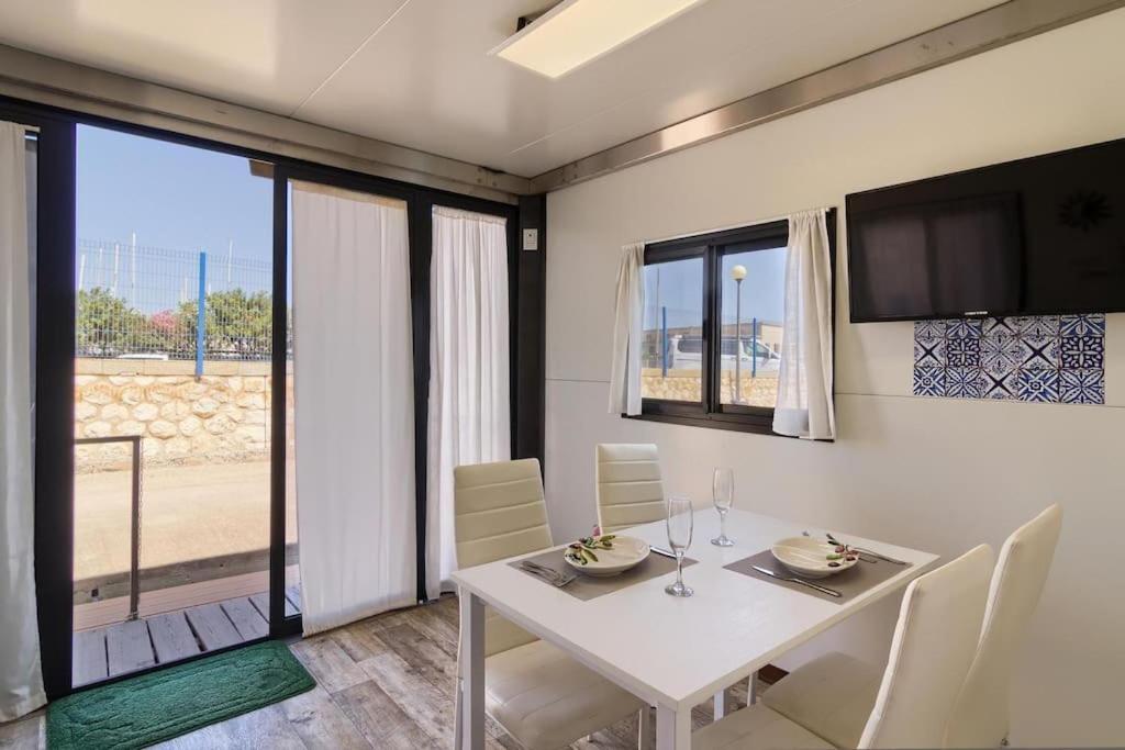 Houseboat Sardinia Suite Каляри Екстериор снимка